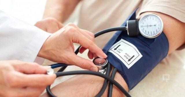 Diyabet, hipertansiyon gibi kronik hastalıkları bulunanlar sık sık doktor kontrolünden geçmelidir.