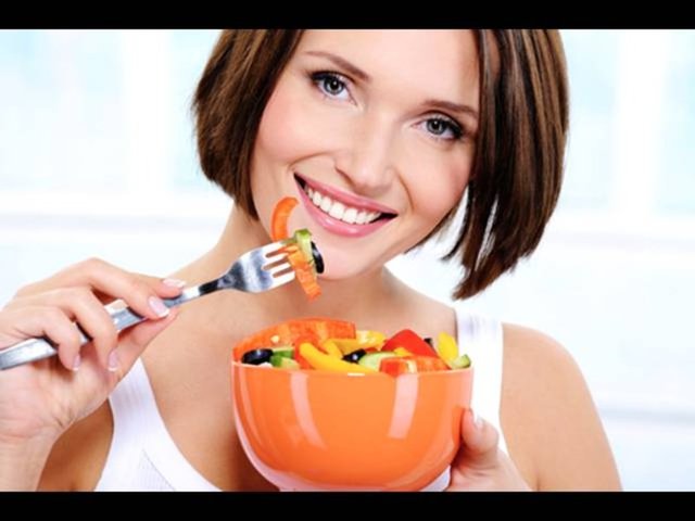 Aksi takdirde sindirim için vücut çok enerji harcar ve yemek sonrası hemen yapılan egzersiz kendinizi daha fazla yormanıza neden olur.