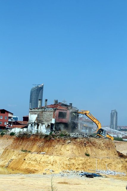 En sonunda bir şekilde aklı selim galip geldi. Çevre ve Şehircilik Bakanlığının da acil kamulaştırma sistemiyle bu noktaya gelindi ve bir anlaşma sağlandı...