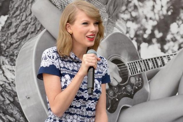 ABD'de hızlı bir çıkış yapan Taylor Swift, 24 yaşında 200 milyon dolarlık servetiyle kendinden söz ettiriyor.