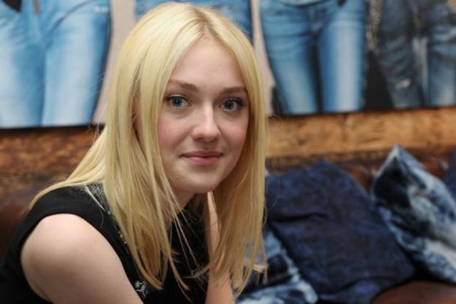 Dakota Fanning birçok ünlü isimle aynı filmde yer alarak 22 yaşında toplam servetini 16 milyon dolara çıkardı.