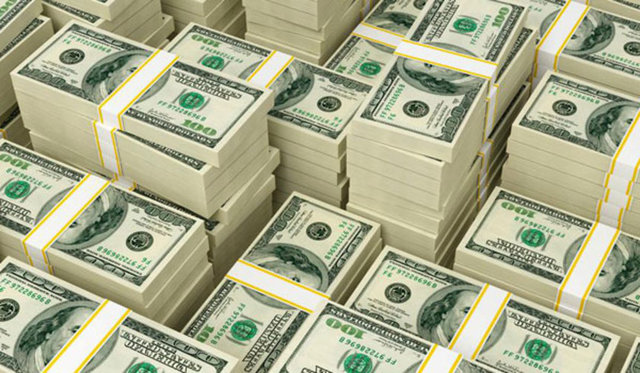 Rogers kariyerin başlangıcında başkalarını dinleyerek hareket etmiş. Başka insanların bilgilerinden faydalanmak istemiş. Fakat kendini dinlediği dönemlerde daha fazla başarı elde ettiğini fark etmiş. Daima kendi doğruların peşinde olmalısınız.