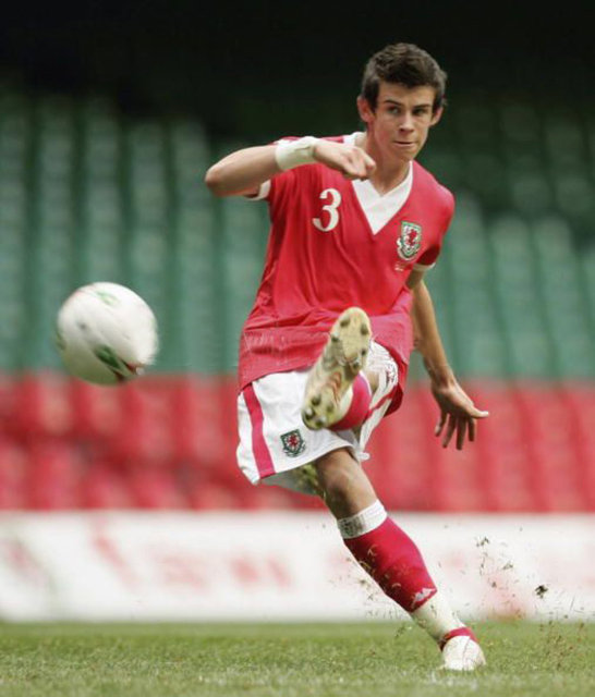 (2006) 16 Temmuz 1989 doğumlu olan Gareth Bale, Southampton'ın futbol akademisinde yetişti.