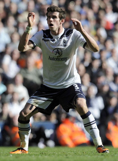 (2011) 2011'e gelindiğinde Bale yavaş yavaş çocuksu görünümünden sıyrılıp olgunluğa doğru yürümeye başladı.