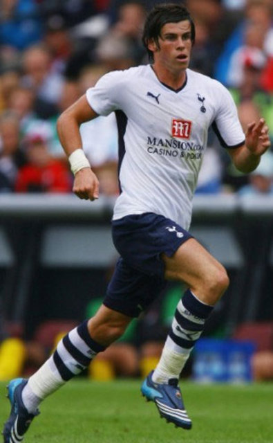 (2009) 2009-2010 sezonunda Bale hem cılız görüntüsünden hem de cılız performansında yavaş yavaş kurtulmaya başladı.