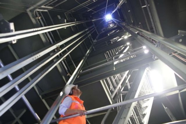 Gebze-Orhangazi-İzmir (İzmit Körfez Geçişi ve Bağlantı Yolları Dahil ) Otoyolu Projesi, 384 kilometre otoyol ve 49 kilometre bağlantı yolu olmak üzere 433 kilometre uzunluğunda olacak.