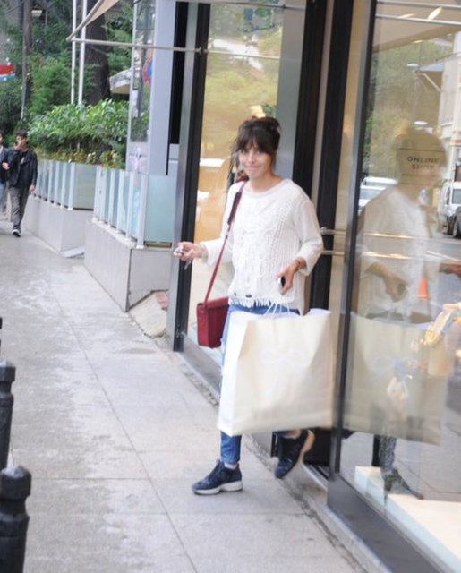 Nur Fettahoğlu, önceki gün Bebek'te trafik kurallarını hiçe saydı.