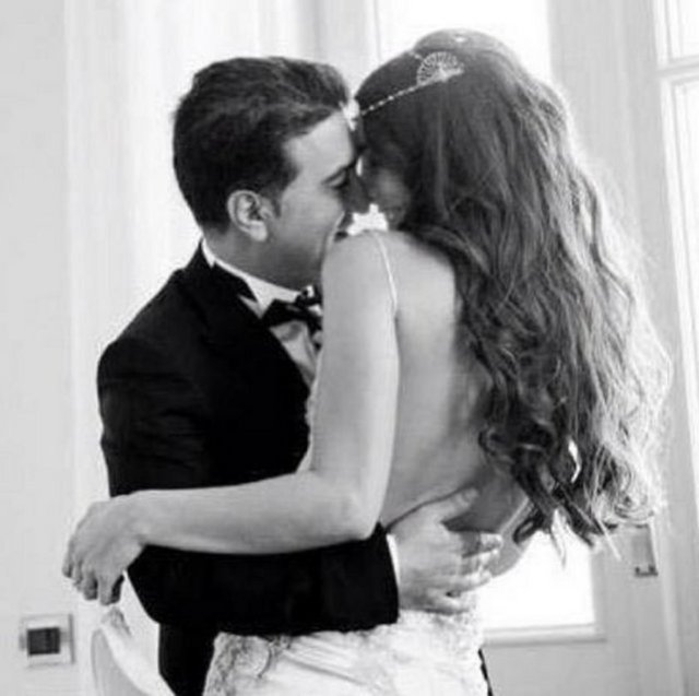 BÖYLE EVLENMİŞLERDİ