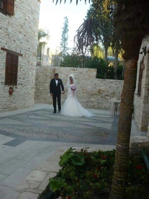 Son olarak 'Muhteşem Yüzyıl' dizisinde Kara Ahmed Paşa rolünün canlandıran Yetkin Dikinciler ve 'Karadayı'dan sonra 'Kurt Seyit ve Şura' ile 'Medcezir' dizilerinde rol alan Aslı Orcan'ın düğün töreni, Kuşadası Hilton Double Tree Otel'de yapıldı.