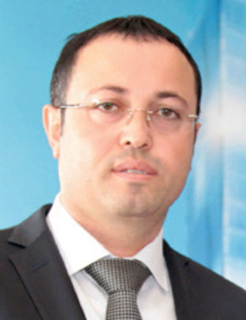 Ziya Yılmaz / DAP Yapı Yönetim Kurulu BaşkanıEldeki stoklar - bir kampanya - ile eritilebilir17 Aralık süreciyle - başlayan ve çeşitli - nedenlerle şimdiye - kadar devam eden bir - belirsizlik hâkimdi.