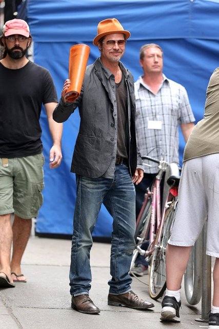 Pitt ve Angelina Jolie, geçtiğimiz hafta Fransa'da nikah masasına oturmuştu.