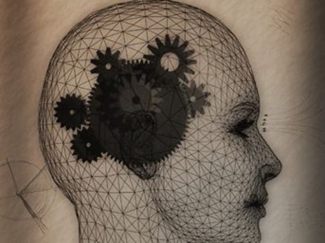 Oysa sıcak çarpmasında bu belirtiler yerine yavaş yavaş gelişen halsizlik, yorgunluk ve konsantrasyon bozukluğu görülür