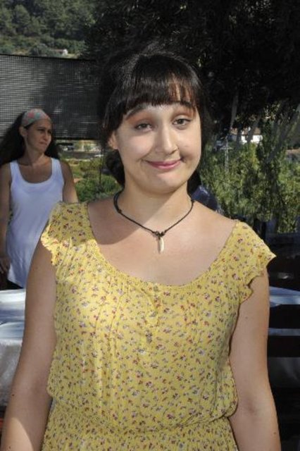 Rolü için 15 kilo aldığını söyleyen Gupse Özay, "Çimen suyu içerek zayıflayacağım" dedi.