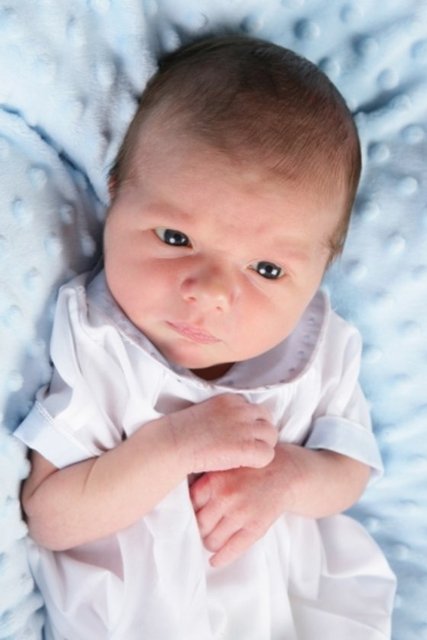 Yine siz işlerinize devam ederken elleriniz boş bir şekilde bebeğinizi yanınızdan ayırmadan her istediğinizi yapabilirsiniz.