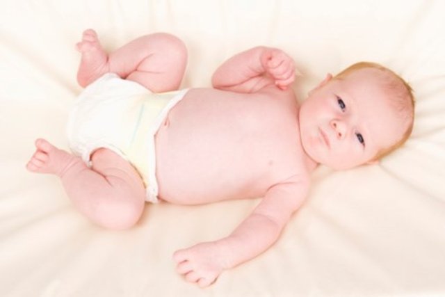 Bebeğiniz 3-4 aylık olduktan sonra ise yüzünü dışarıya dönük tutabileceği ve etrafı görebileceği farklı bir sling modeline geçebilirsiniz.