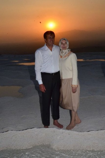 Hafta sonunu Denizli ve Aydın'da geçiren Ekonomi Bakanı Nihat Zeybekci, Denizli'nin UNESCO tarafından Dünya Miras Listesi'ne alınan beyaz cenneti Pamukkale ve Hierapolis antik kentini gezdi.