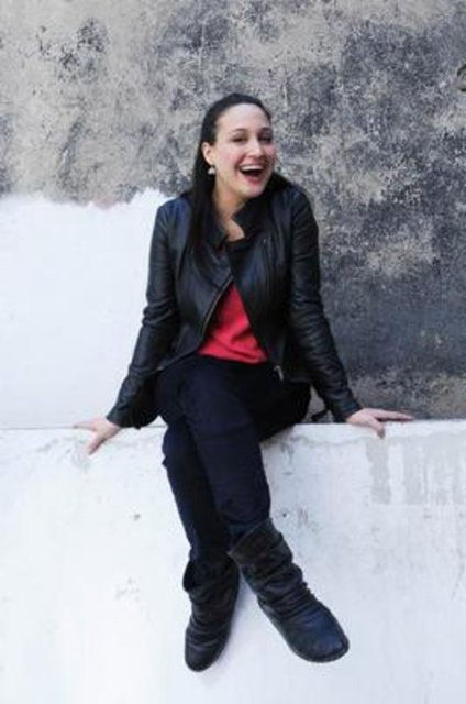 Gupse Özay - Onun soyu da 1.70 cm'ye yakın.