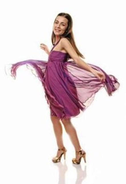 Burcu Kara - Güzel oyuncunun boyu 1. 63 cm.