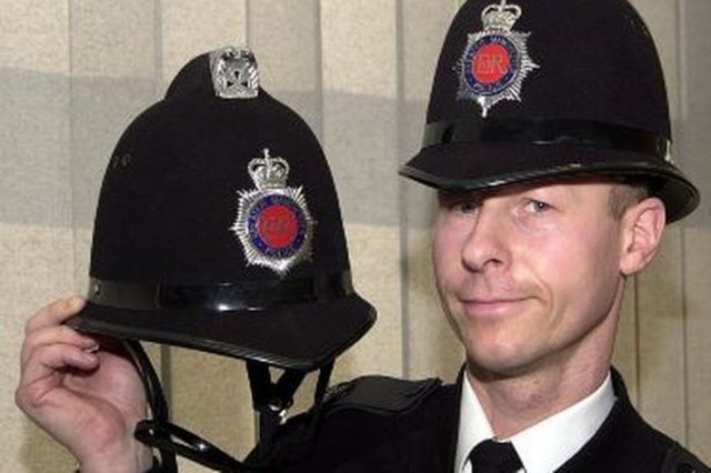 İngiltere-Custodian helmet