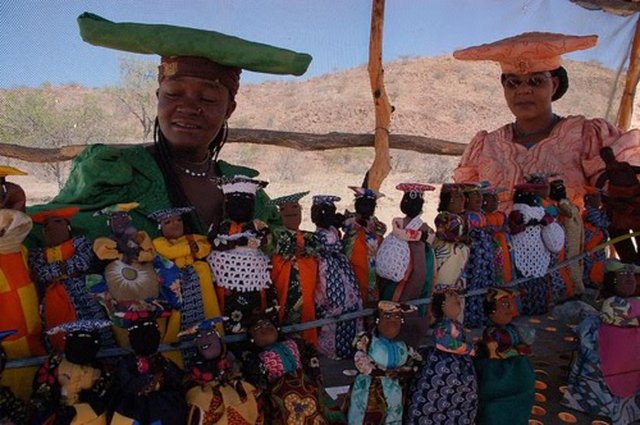 Namibya-Herero headdress