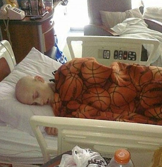 Kısa sürede aşırı derecede kilo vererek zayıfladı.