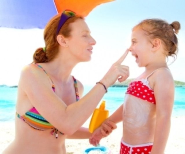 Kuğu, yaz aylarının gelmesiyle güneş yanıkları tehlikesinin hem çocuklar hem de yetişkinler için ortaya çıkmaya başladığını belirterek