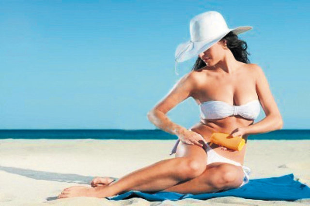 özellikle bir yaşın altındaki çocukların öğle saatlerinde doğrudan ve uzun süre güneş ışını almamasının önem taşıdığını vurguladı.