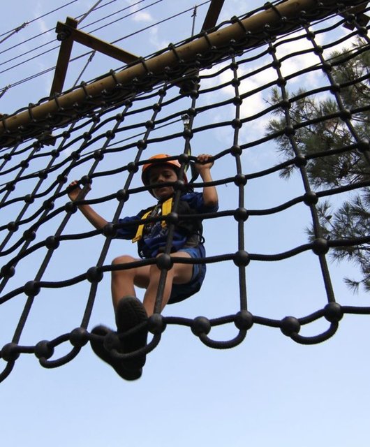 Kampa katılan çocuklardan 10 yaşındaki Mustafa Yılmaz, kampta yoğun program uygulandığını ancak günü eğlenerek tamamladıklarını söyledi.