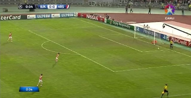 "Demba ba orta sahadan sut cekiyo hali saha maci gibi rahat oynuyo bee"