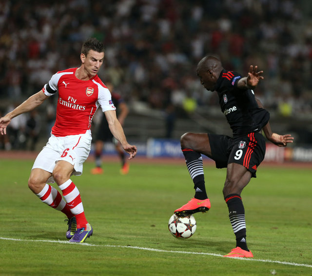 "Demba Ba'nın santradan vurduğu şut gibi suprizler yap bana"