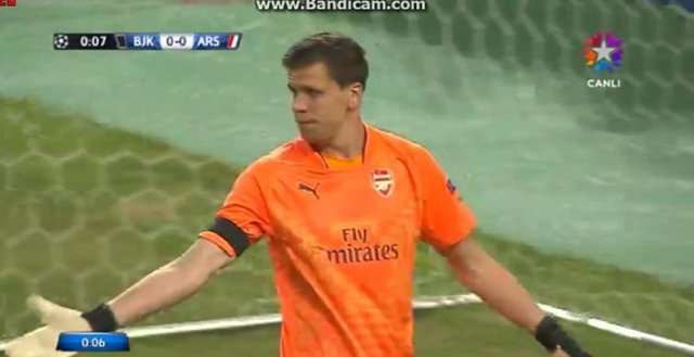 "Tek besmeleyle Demba ba böyle şut çekerek başladıysa maç sonuna kadar bildiğim bütün duaları okurum ben."