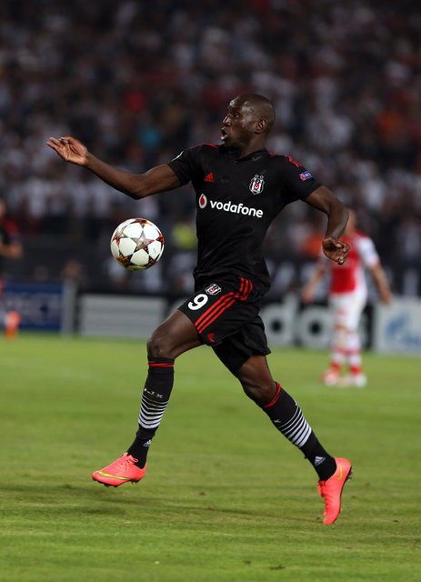 "o santradan attığın şut gol olsaydı var ya oooo neler olurdu neler @dembabafoot"