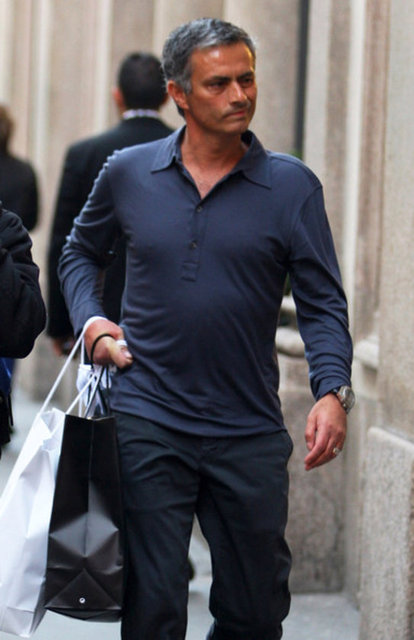 Jose Mourinho: - "Farklı kültürleri, içinde bulunduğun ülkeyi anlamak önemlidir. İtalya'da kazanmak için yaptığın şeyle, İngiltere' de kazanmak için yaptığın şey, farklıdır. Çalıştığın ülkenin lisanını konuşmak, şart"