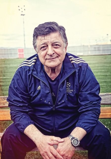 Yılmaz Vural: - Türkiye'ye yabancı teknik direktör getirmeyin. Ben Türkçe anlatamıyorum, onlar nasıl anlatacak?