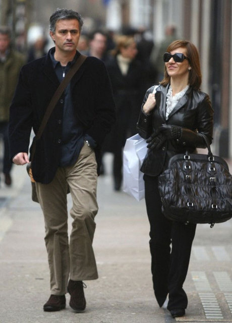 Jose Mourinho: - "Eşimin en sevdiğim özelliği, futbolu sevmez ve anlamaz, stada sadece şampiyonluk maçında gelir"