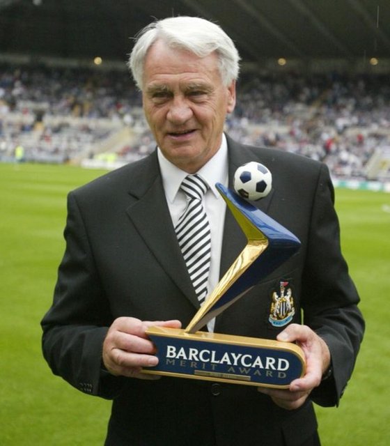 Bobby Robson: - "Eğer beyaz mendiller sizin için sallanıyorsa fazla endişelenmeyin, başkanınız size sahip çıkar. Ancak beyaz mendiller başkan için sallanıyorsa siz en iyisi mi yeni bir yer bulun"
