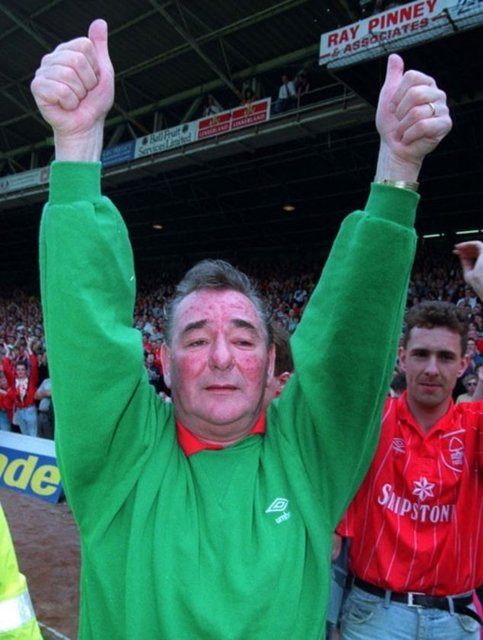 Brian Clough: - "Bazı insanlar futbolun ölüm-kalım meselesi olduğuna inanırlar. Sizi temin ederim ki, bundan çok daha fazlasıdır"