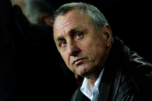 Johan Cruyff: - "Doktorlar sigarayı bırakmazsam futbol oynayamayacağımı söylediler, ben de futbolu bıraktım"