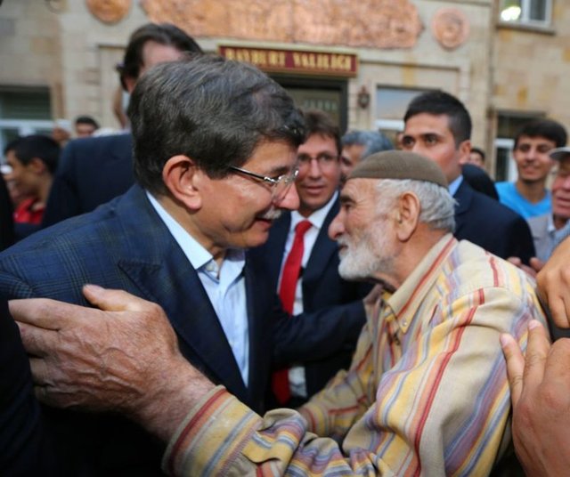 Gül'ün önerisi dönemin Cumhurbaşkanı Ahmet Necdet Sezer'in onayıyla büyükelçilik ünvanı aldı.Gül'ün Başbakanlığı Erdoğan'a devretmesinden sonra da görevine devam etti.Zaten onu Gül davet etse de sonra Erdoğan ile de biraraya gelmişlerdi.