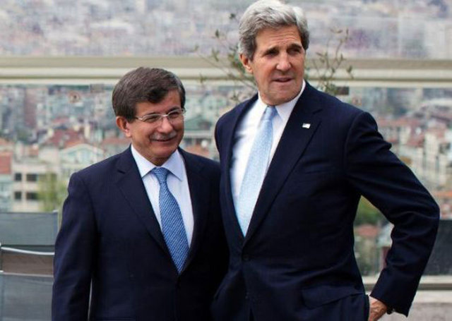 Önce sosyal bilimler yüksek okulunda başladı, sonra uluslararası ilişkilere geçti.1999'da profesör olduktan sonra da Beykent Üniversitesi'ne geçti. Yeni kurulmuş bir üniversiteydi Beykent. En çok yankı uyandıran kitabını da bu üniversitedeyken yayınladı.