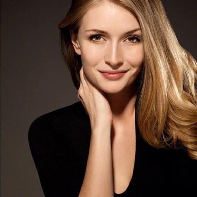 'Şeref Meselesi'dizinde Yasemin Allen ile başrolü paylaşacak olan Bursin ve kız arkadaşı Yağmur Tanrısevsin arasında yeni rol arkadaşı nedeniyle kıskançlık krizi yaşandı.