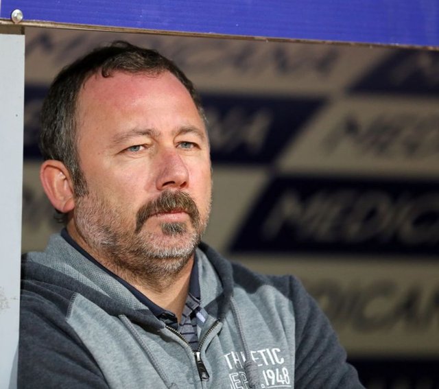 Vitor Pereira-Robin Van Persie krizi için: "Benim teknik direktörlük yaptığım yerde futbolcu sadece verilen talimatları dinler, hocasına karşı hiçbir tavır da yapamaz. Bunu da beni az çok tanıyan herkes biliyor zaten..."