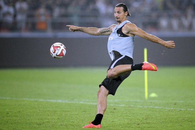 "Sakat bir Zlatan takım için oldukça ciddi bir şeydir."