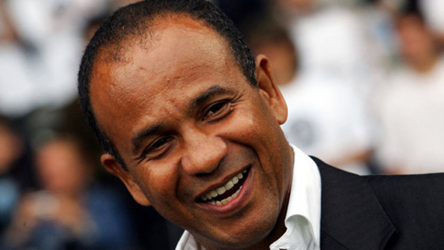 Muhabir: Sergen Tigana senin için ondaki futbol zekası bende de Platini'de de yok demiş. Sergen: Hocam doğru söylemiş.