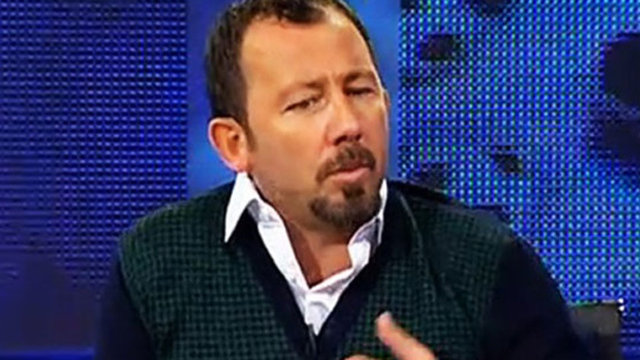 Muhabir: Sergen 10-12 yaş arasındaki çocuklar İddaa oynuyor, ne diyeceksin? Sergen: Almanya'dan uzak dursunlar, çok sürpriz oluyor.