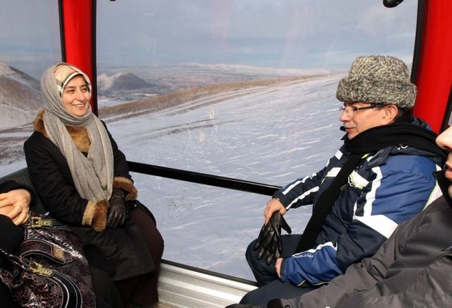 Kızımız Sefure, her geçen uçağı gördüğünde 'Babam bu uçakla geliyor,' derdi."