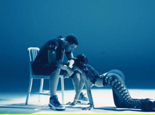 Ünlü rapçinin, Anaconda isimli şarkısına çektiği klip de olay yaratmıştı...