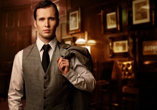 Takım Elbiseliler ( Avukatlar, Danışmanlar, Muhasebeciler) -  - %42'si her gün seks yapmak istiyor. - %46'sı farklı yerlerde seks yapmayı tercih ediyor. - %78'i hayır'ı cevap olarak kabul etmiyor. -  -