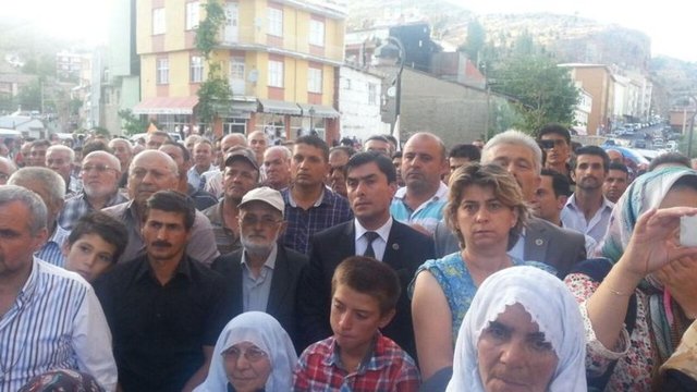 Abdullah Gül'ün 2002 sonrasında başbakan olarak hükümet kurmasıyla, Davutoğlu, Başbakanlık Başdanışmanı olarak göreve başladı.