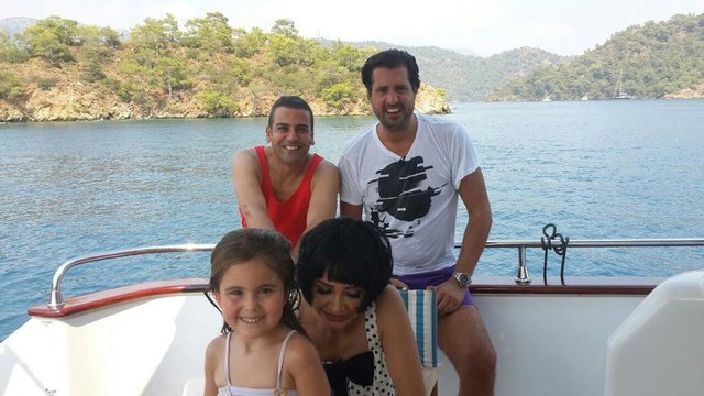 Yeliz Yeşilmen ve Şafak Çak kapılarını Ev Kuşu'na açıyor!